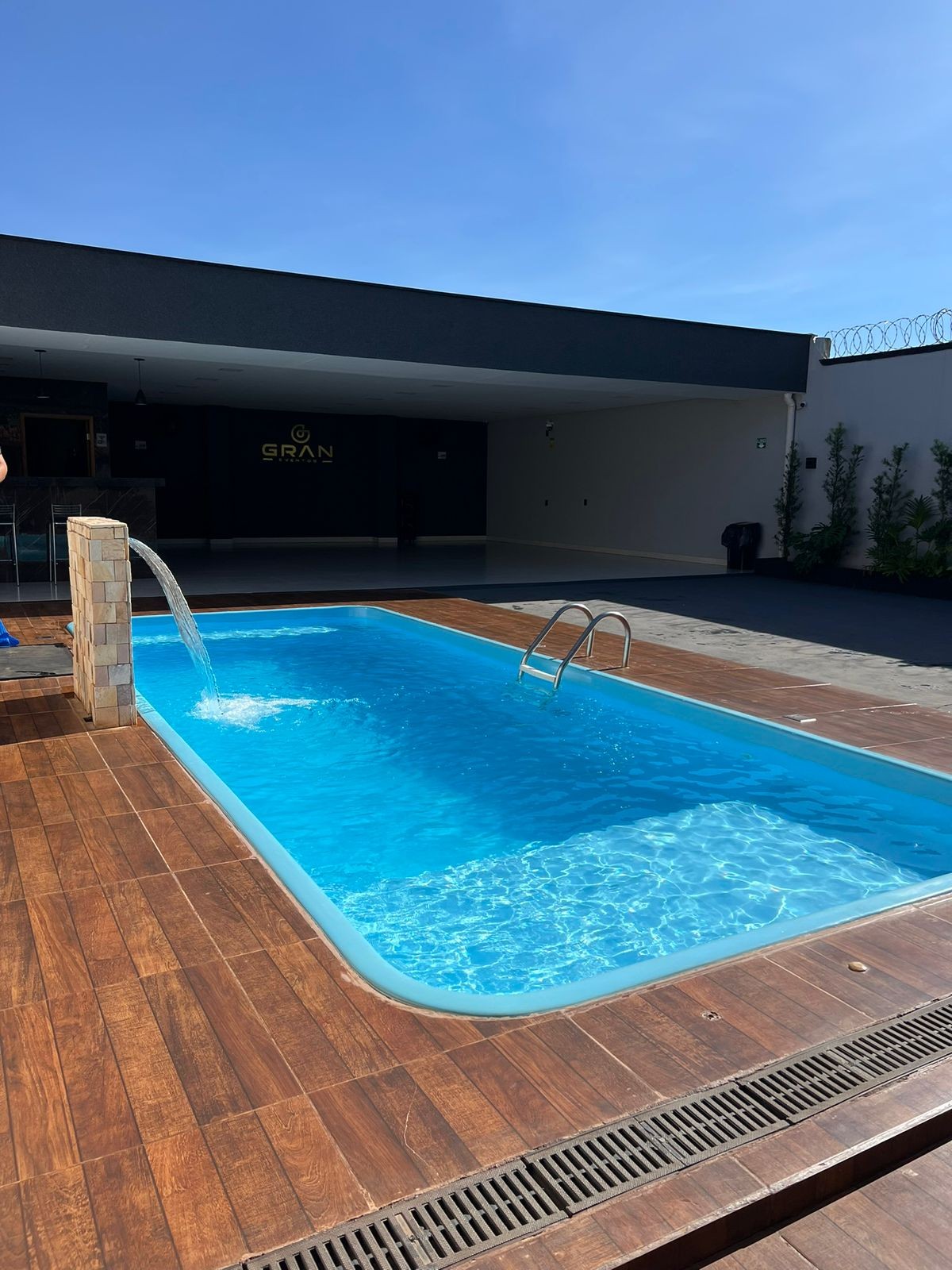Vista geral da piscina do Gran Eventos